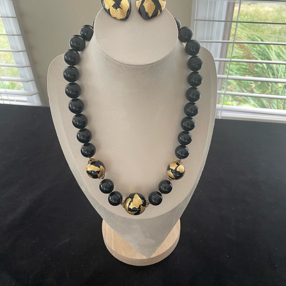 Chic Black and Gold Beaded Necklace Set